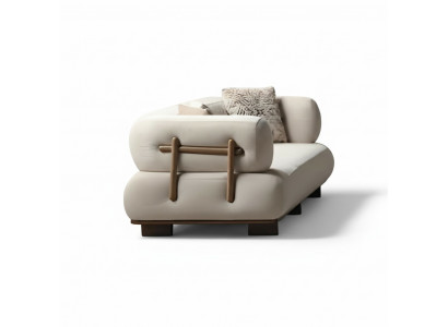 Formschöner Deisitzer Sofa mit weichem Stoff und eleganter Form
