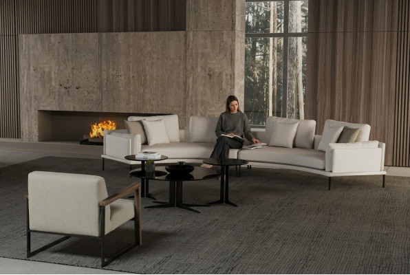 Piano benches and tables with aesthetic comfort