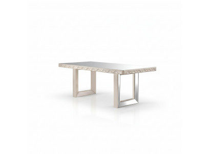 Eleganter weißer Esstisch aus Holz im modernen Design
