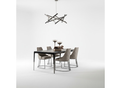 Elegantes schwarzes Esszimmer Set aus Holz mit modernen Stühlen