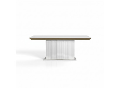 Eleganter weißer Esstisch aus Holz im modernen Stil