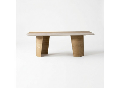 Moderner Esstisch aus Holz in Braun mit stilvollem Design