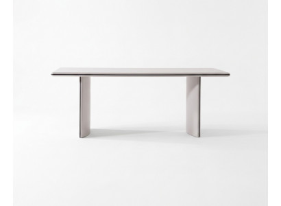 Moderner Esstisch aus Holz in Beige