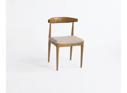 Eleganter Brauner Holzstuhl im modernen Design