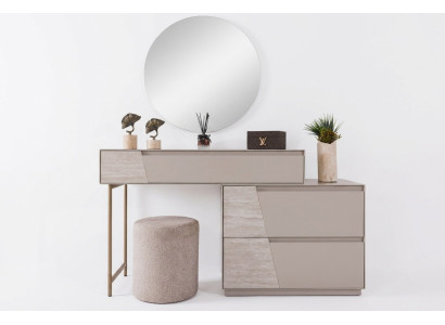 Schminktisch mit Spiegel + Hocker Klare Formen, gemütliches Interieur