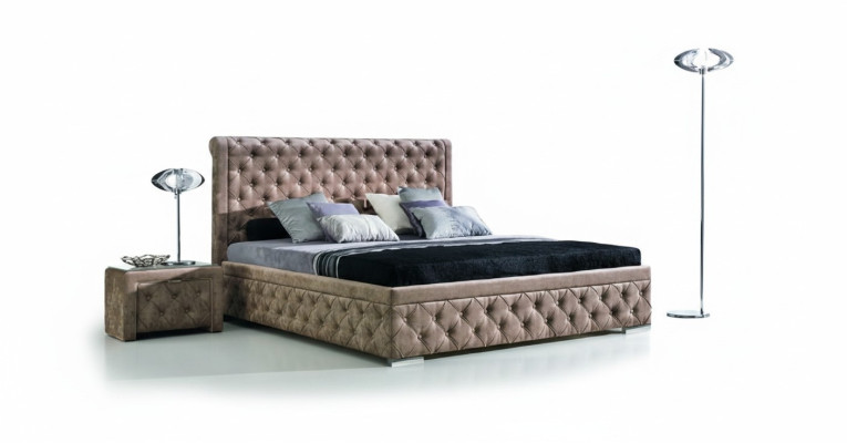 A luxurious Chesterfield bed in an elegant contemporary style