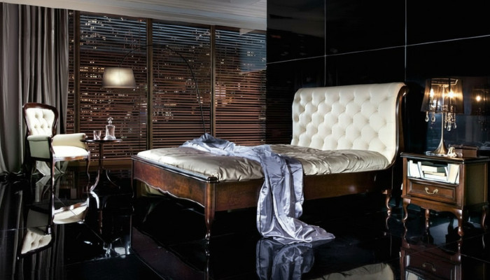 Chesterfield Bed Double Bed Genuine Leather Upholstered Beds with Swarovski Possible