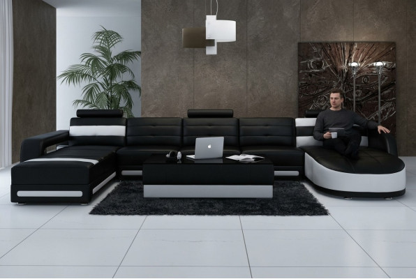 Corner sofa with an ergonomic backrest and comfortable armrests.