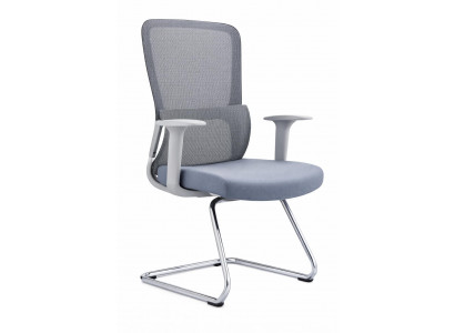 Ergonomischer grauer Bürostuhl mit Netzrücken und Chrom-Gestell
