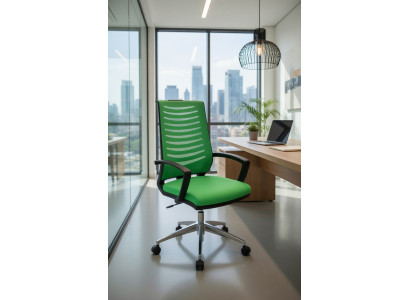 Bequemer Bürostuhl mit stabiler Rückenlehne und gepolsterter Sitzfläche