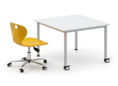 Moderne Schulbank mit mobilem Tisch und ergonomischem Drehstuhl