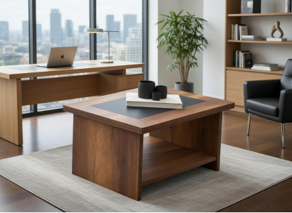 Eleganter Beistelltisch aus Holz mit schwarzer Tischplatte
