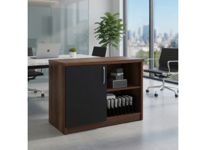 Elegantes Sideboard mit offenem Fach und Tür für Büro