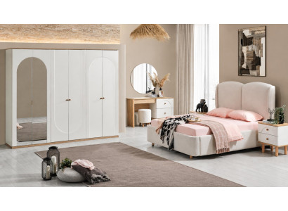 Skandinavisches Set mit Bett, Kleiderschrank, Kommode und Spiegel