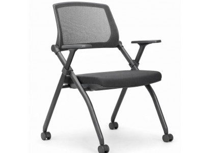 Ergonomischer Seminarstuhl mit Mesh-Rückenlehne und Armlehnen