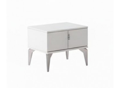Moderner Nachttisch mit elegantem Design und praktischem Stauraum