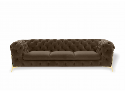 Samtsofa in verschiedenen Farben und Stilrichtungen