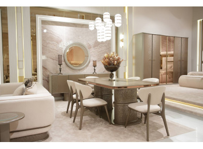Elegantes Esszimmer-Set in Beige aus Holz mit Stühlen und Konsole