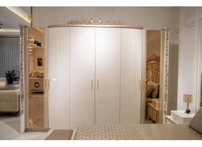 Kleiderschrank aus Holz in Beige modern und elegant