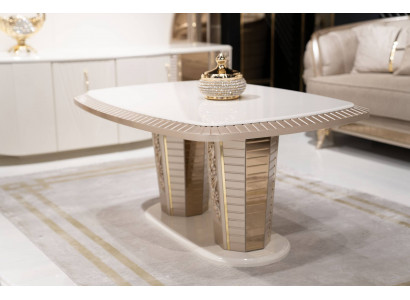 Eleganter Couchtisch aus Holz in Beige im modernen Design