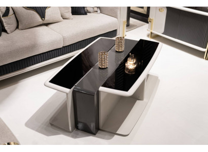 Moderner bunter Couchtisch aus Holz