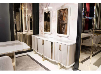 Elegantes weißes Holz Sideboard mit Spiegel im modernen Design