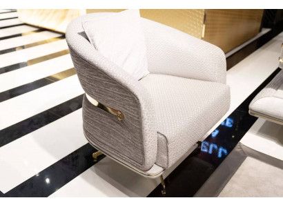 Moderner grauer Stoffsessel im eleganten Design, langlebig und bequem