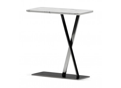 Moderner grauer Couchtisch aus Metall