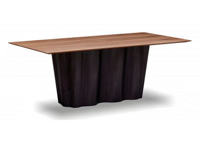 Eleganter brauner Esstisch aus Holz für stilvollen Essbereich