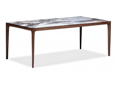 Eleganter Esstisch aus Holz in warmem Braun für modernes Esszimmer