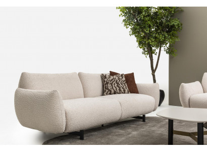 Elegantes beiges 3-Sitzer Sofa aus Textil im modernen Design