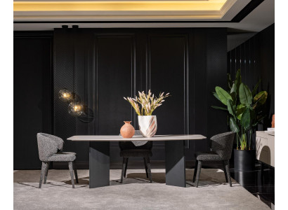 Eleganter Beigefarbener Esstisch aus Holz im Stilvoller Design
