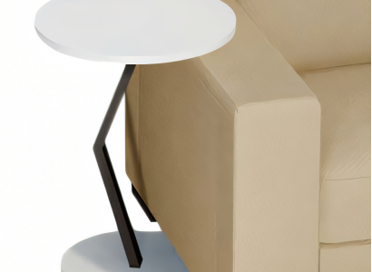 Weißer Holztisch im modernen Design