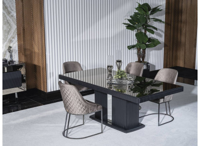 Elegantes Graues Esszimmer Set aus Holz mit modernen Stühlen