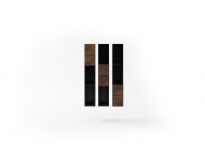 Elegantes braunes Holz Bücherregal im zeitlosen Design