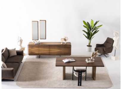 Elegantes braunes Holzsideboard mit Spiegel in warmem Braun