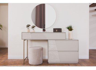 Schminktisch mit Spiegel + Hocker Klare Formen, gemütliches Interieur