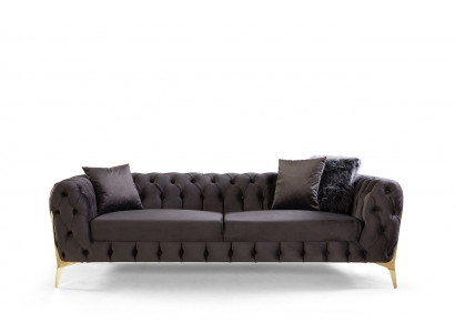 Schönheit, die sich in jedem Element des Sofas widerspiegelt