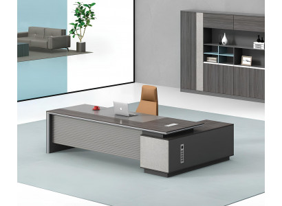 Funktionaler Eckschreibtisch mit modernem Design und großem Stauraum.