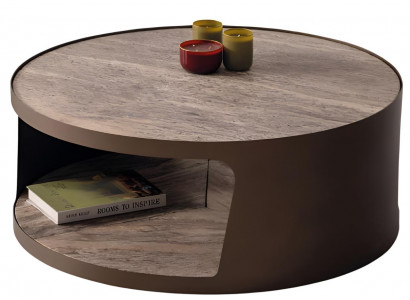 Eleganter Couchtisch mit runder Marmoroberfläche und offener Ablage