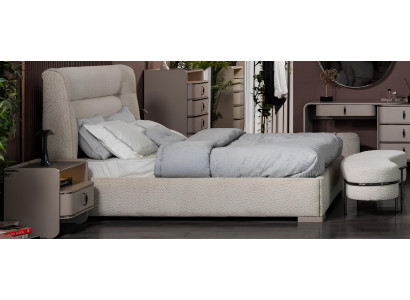 Elegante Beige Schlafzimmer Möbel Polsterbett 2x Nachttische Bank